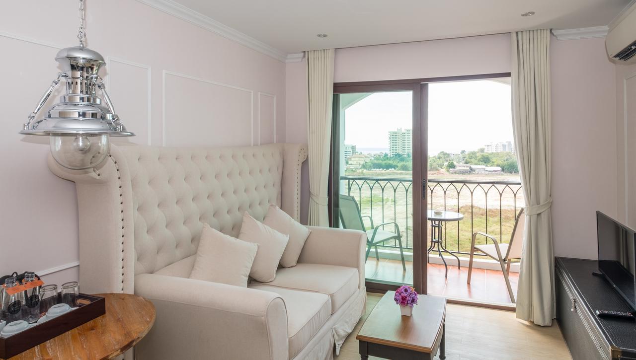 The Symphony Suites Pattaya Jomtien Beach Exterior foto